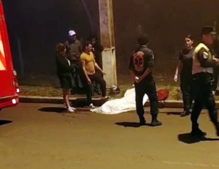 Fallecimiento de motociclista tras impacto contra columna de la ANDE