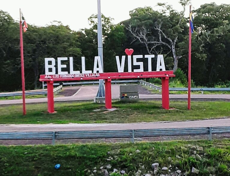 Reportan el incendio intencional de un retiro en Bella Vista