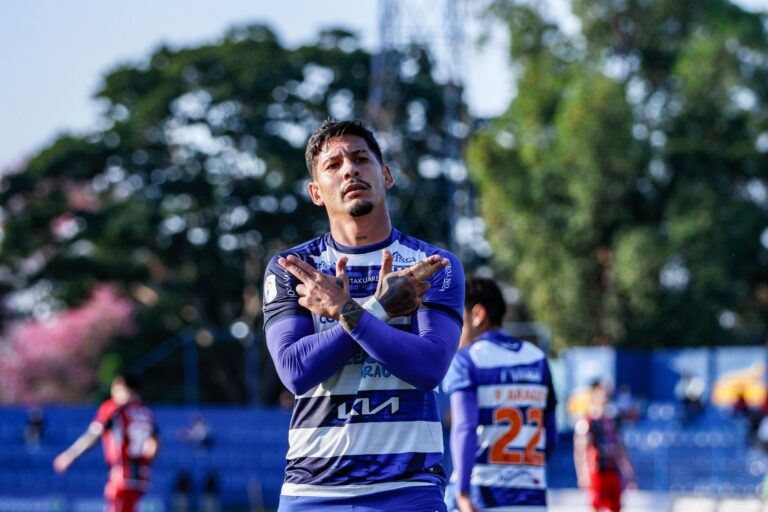 SP. 2 de Mayo-Sp. Ameliano, hoy en el Monumental albiceleste