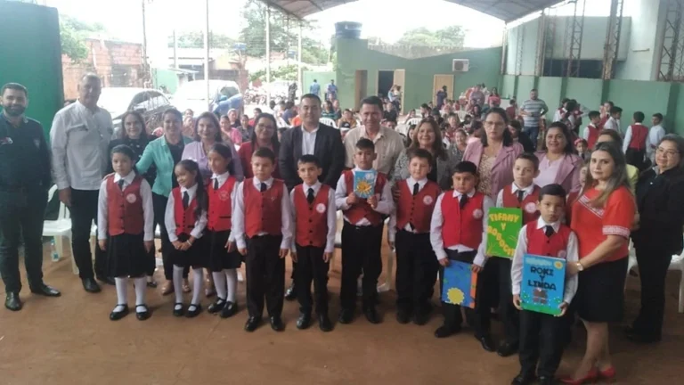 Potenciando la Excelencia Educativa: Gobernación de Amambay acompaña clausuras académicas
