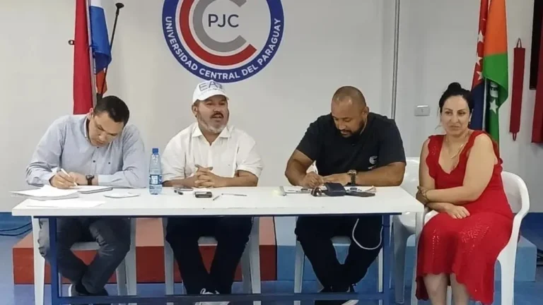 Carlos Bernardo Motiva a la Proactividad entre Futuros Médicos de la UCP