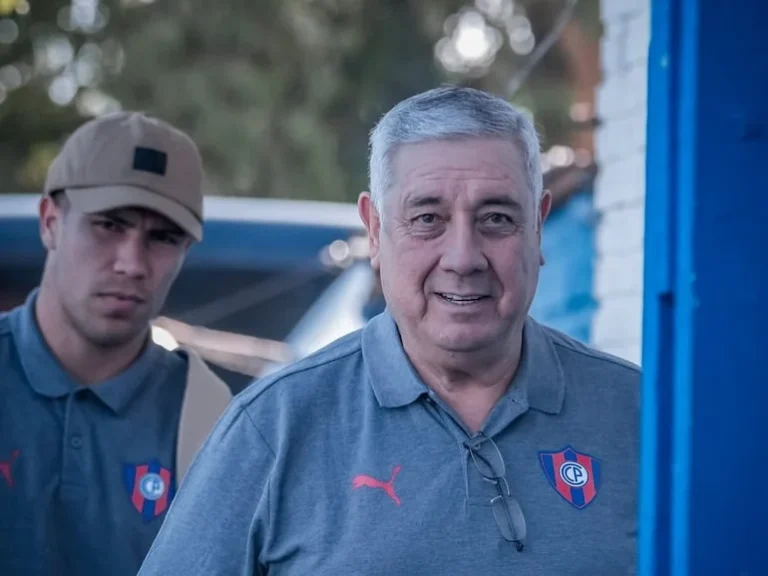Carlos Jara Saguier planea cambios para el superclásico contra Olimpia en Cerro Porteño.