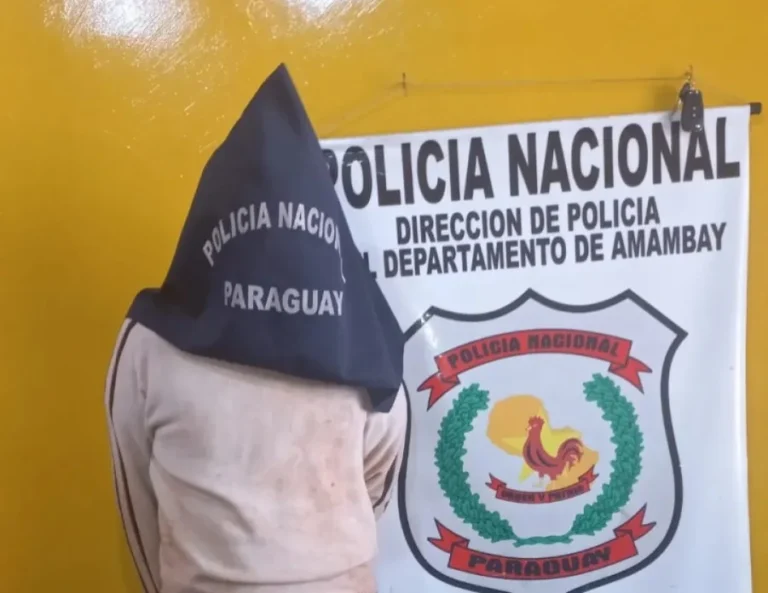 Detienen a un hombre buscado por hurto molestando a personas que acudían al BNF