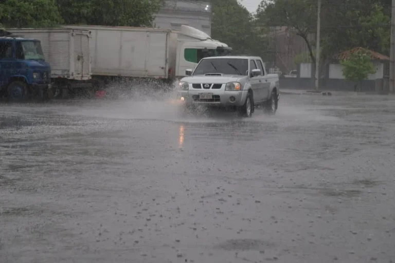 Tormentas se concentran al norte de Alto Paraguay esta noche – Clima