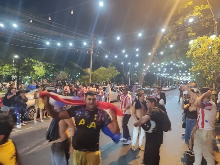 Video: así se festejó el empate ante Colombia en el microcentro