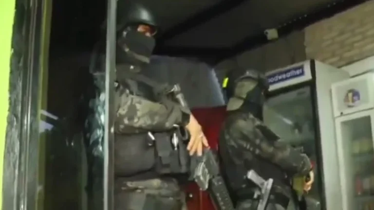 Detienen a tres supuestos miembros del Clan Rotela en una “guarida” en Lambaré
