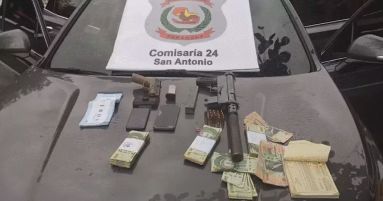 Detienen a dos jóvenes por disparos al aire con pistola y ametralladora