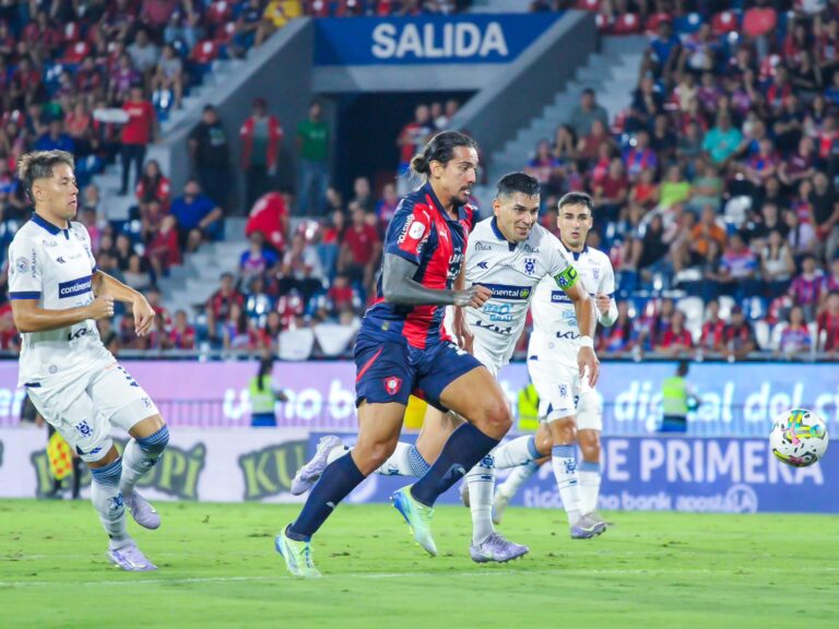 El partido entre el «2 de Mayo» y Cerro Porteño finalizó en un empate que perjudica al «2 de Mayo» en su posición en la tabla y compromete su futuro en el promedio.
