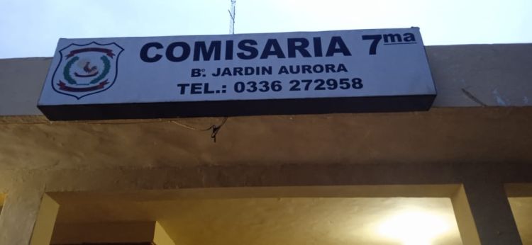Denuncia de Maltrato Policial en la Comisaría 7ª de Jardín Aurora: Un Caso de Acusaciones Cruzadas