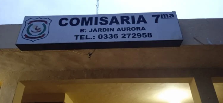 Denuncia de Maltrato Policial en la Comisaría 7ª de Jardín Aurora: Un Caso de Acusaciones Cruzadas