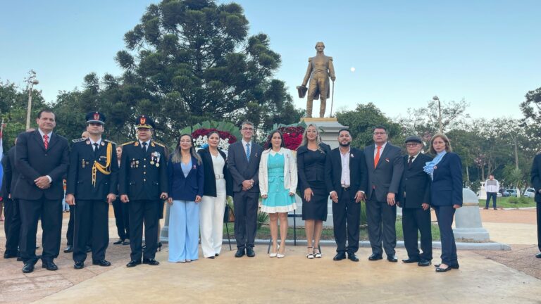 Desfile Cívico-Estudiantil en Pedro Juan Caballero: Celebración de la Independencia Patria