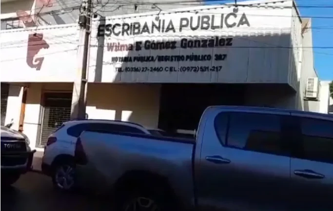 Allanan la escribanía Wilma Gomez