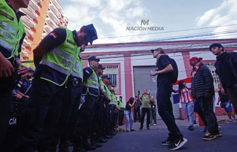 Intento de “nepalizar” al Paraguay fue marcado por una nula convocatoria y tufo político