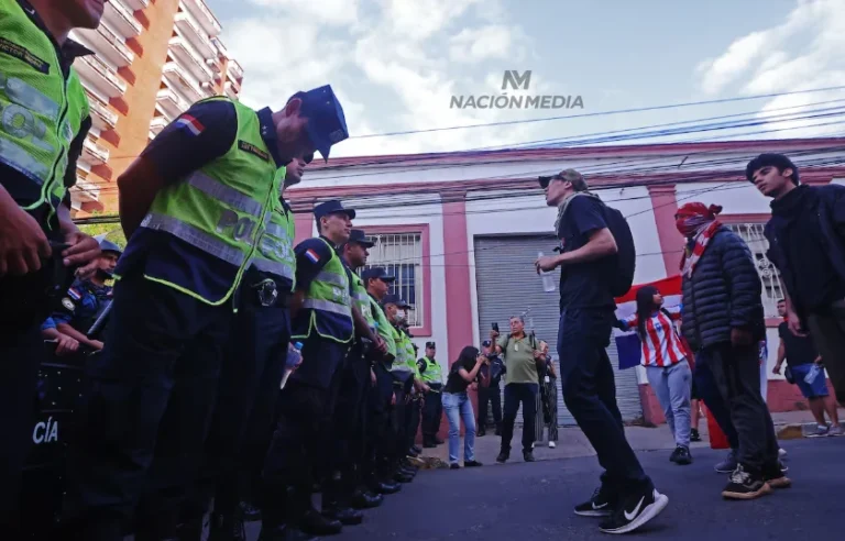 Intento de “nepalizar” al Paraguay fue marcado por una nula convocatoria y tufo político