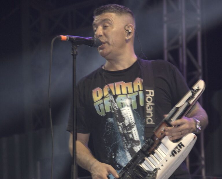 Gran actuación de Damas Gratis en la Expo Amambay 2025