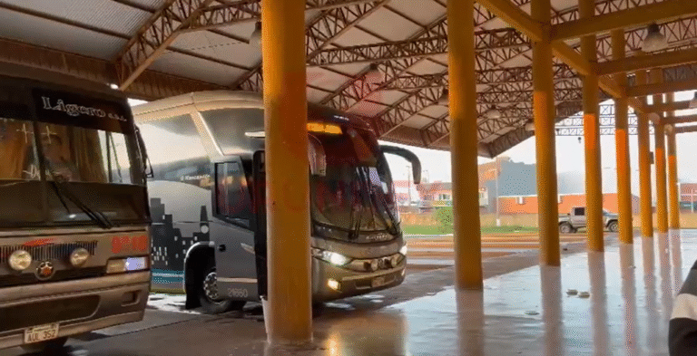 Pasajero de colectivo de la empresa La Santaniana llega sin signos de vida a Pedro Juan Caballero