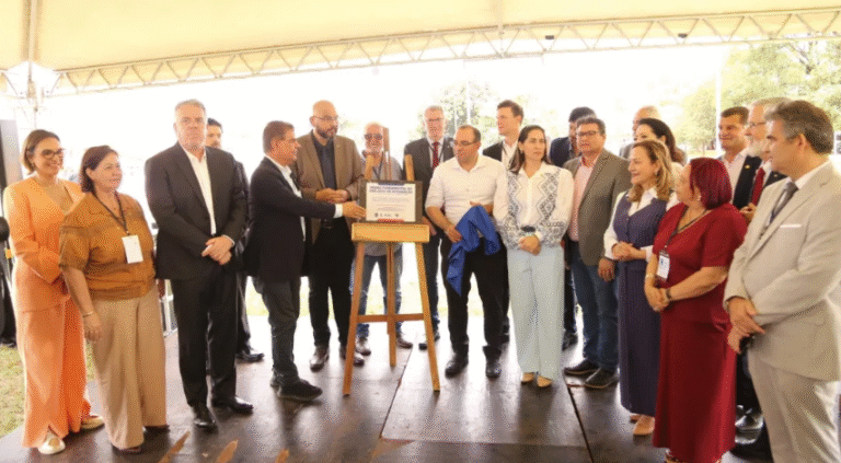 Parlasur concluye sesión histórica celebrando la integración y el desarrollo de la frontera