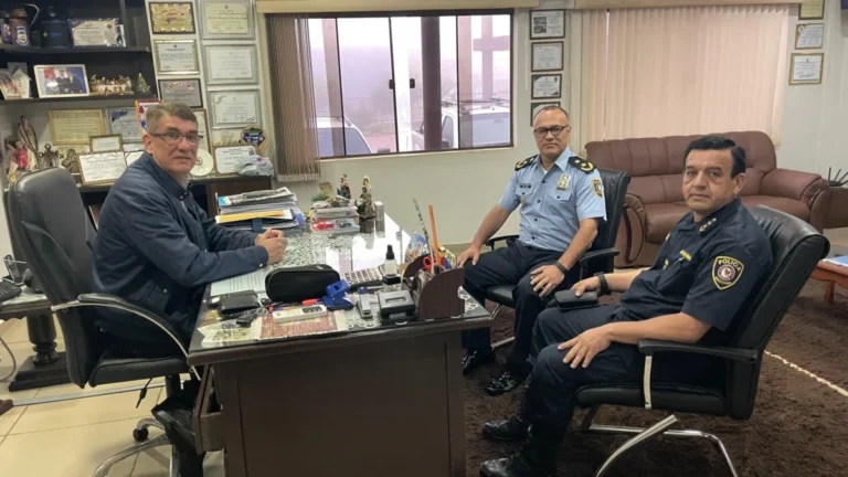 Nuevos Jefes Policiales de Amambay se Reúnen con el Intendente de Pedro Juan Caballero