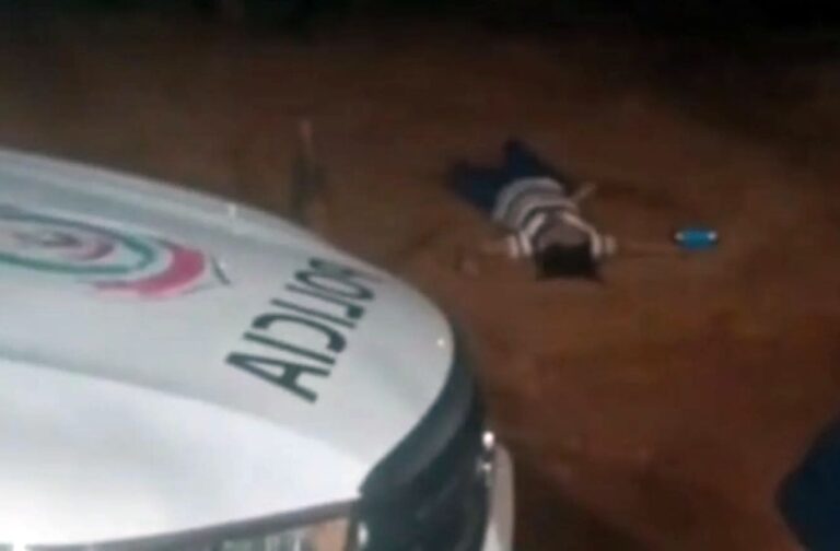 Mujer muere de un disparo mientras intentaba mediar en una disputa entre dos hombres durante un partido de vóley