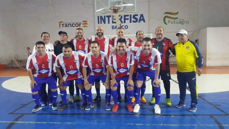 El reencuentro de los campeones del mundo de fútbol de salón de 2003, organizado por Héctor “Turbito” Ruiz