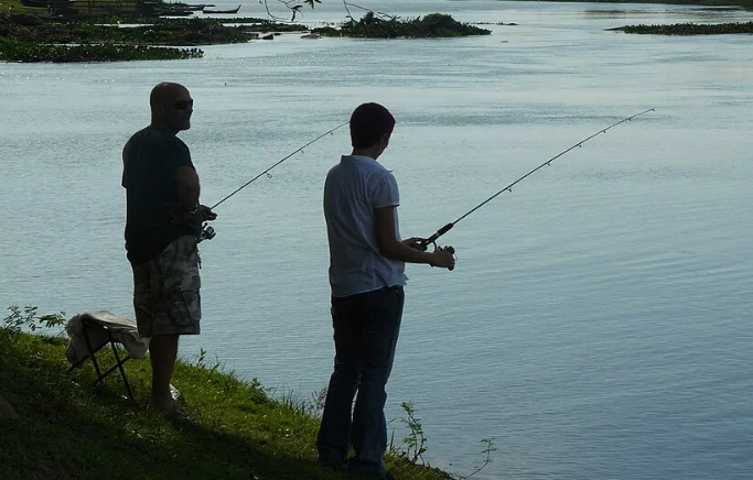 Desconocido abre fuego contra pescadores en el río Apa
