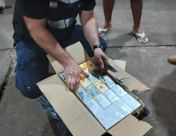 La Fuerza Tarea Conjunta (FTC) incauta vehículo y teléfonos celulares de contrabando