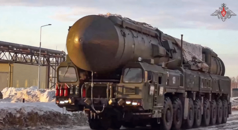 Rusia «inicia de inmediato» el análisis de la necesidad de retomar pruebas nucleares