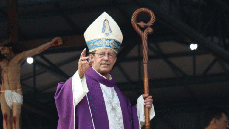 Obispo de CDE hace un a la sociedad paraguaya a no permanecer indiferente ante las problemáticas que corroen el tejido social, como la violencia, el narcotráfico y los abusos de poder, conciencia y menores