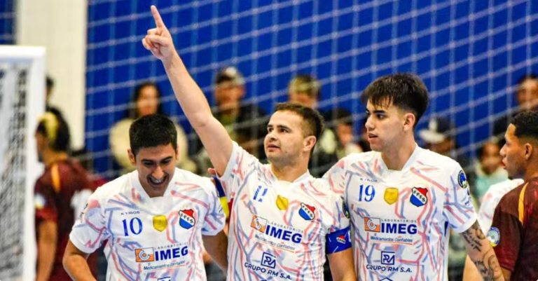 Albirroja de salón avanza a pura goleada en el sudamericano de Colombia