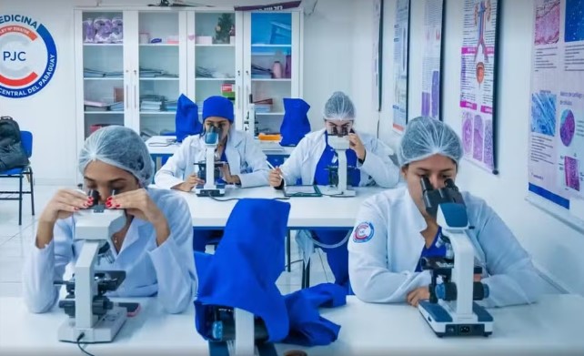 La UCP filial Pedro Juan Caballero ha concluido el año con una serie de logros significativos que consolidan su posición como una institución académica de prestigio