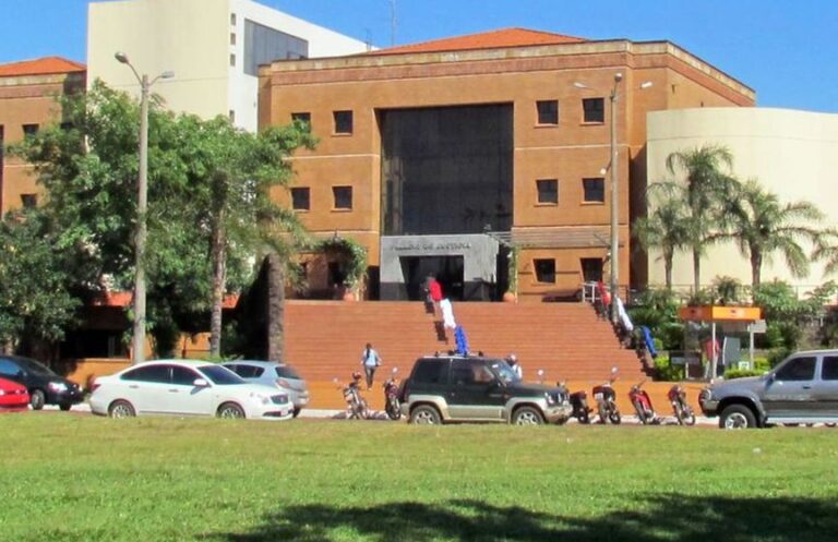 Citan a exjuezas con vínculos con el fallecido Lalo Gómes