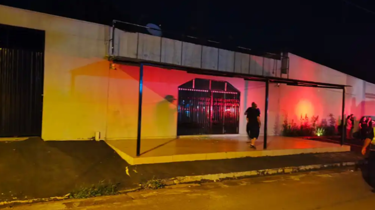 Un grupo de cuatro hombres armados intentó asaltar un depósito ubicado en la Línea Internacional