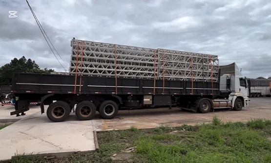 La DNIT y Delitos Económicos incautaron estructuras metálicas que ingresaron de contrabando desde Brasil