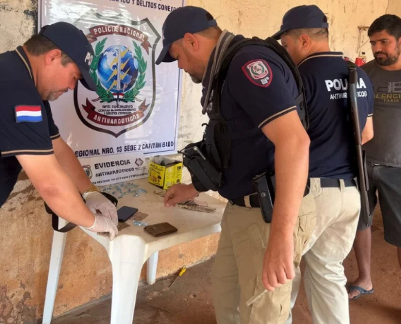 En Capitán Bado, agentes antinarcóticos desmantelaron un presunto punto de venta de drogas que operaba bajo la fachada de un lavadero