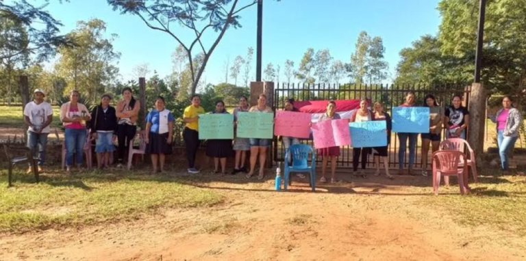 Residentes de Capitán Bado protestan para exigir mejoras urgentes en la infraestructura de centro educativo