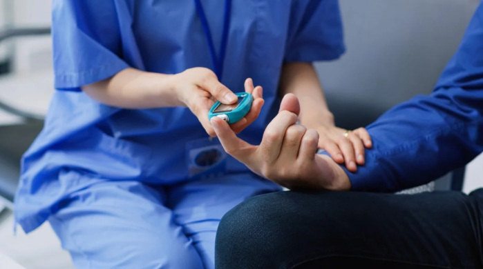 Una deuda silenciosa del sistema de salud que está costando calidad de vida