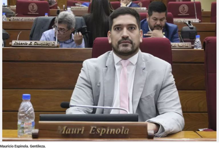 Diputados aprueban por unanimidad el desafuero de Mauricio Espínola