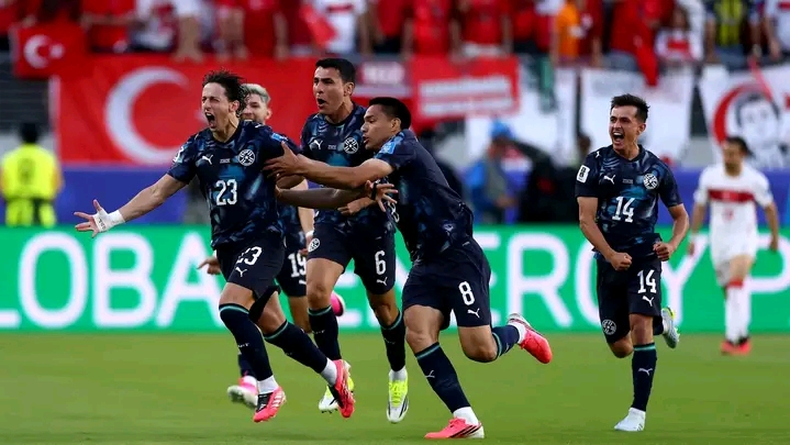 Paraguay sufre, pero mete un triunfazo en el Mundial