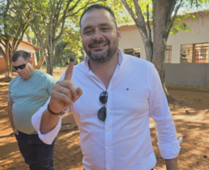 Intendente de Cerro Corá presenta oficialmente su renuncia al cargo para buscar su reelección el 4 octubre.