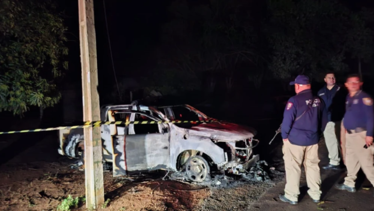 Grupo armado ataca e incendia puesto policial en Naranjito y deja tres fallecidos