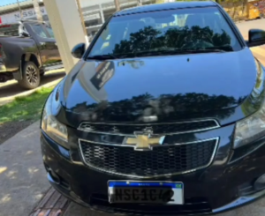 Roban automóvil de un lavadero