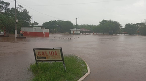 Severas inundaciones en Bella Vista Norte: Familias evacúan tras el desborde del río Apa